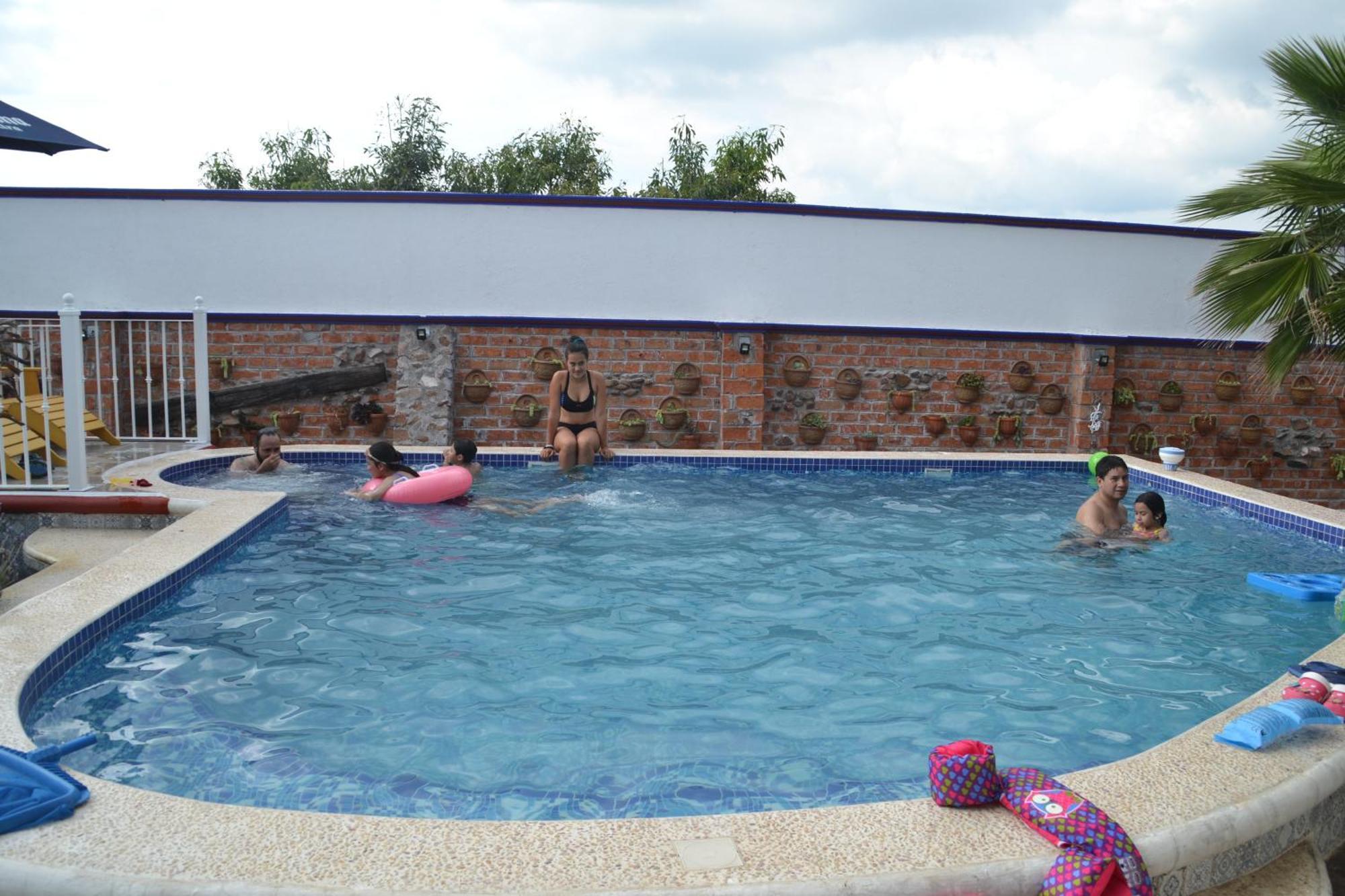 La Casona Azul Bed N Breakfast Santa Rosa de Jauregui المظهر الخارجي الصورة