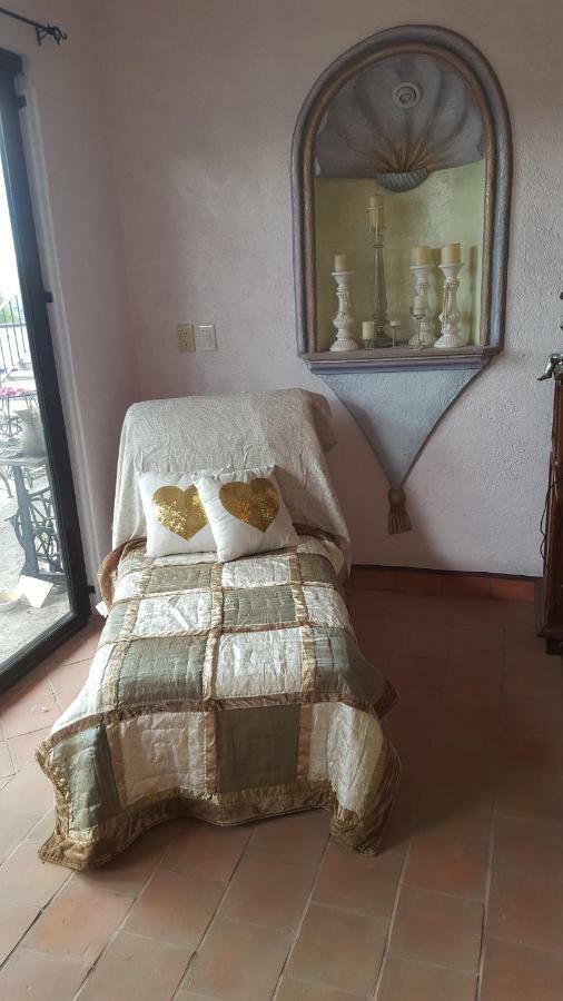 La Casona Azul Bed N Breakfast Santa Rosa de Jauregui المظهر الخارجي الصورة